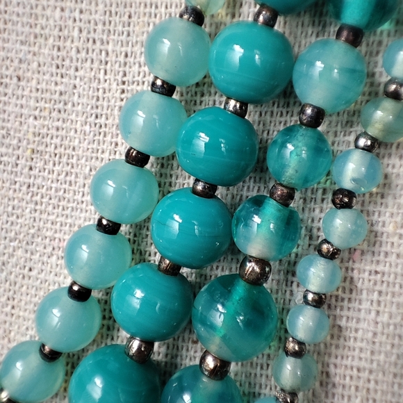 Aqua Turquoise 4 Strand Glass Beaded Necklace Vintage EUC A Mermaid Wore This - Picture 5 of 12